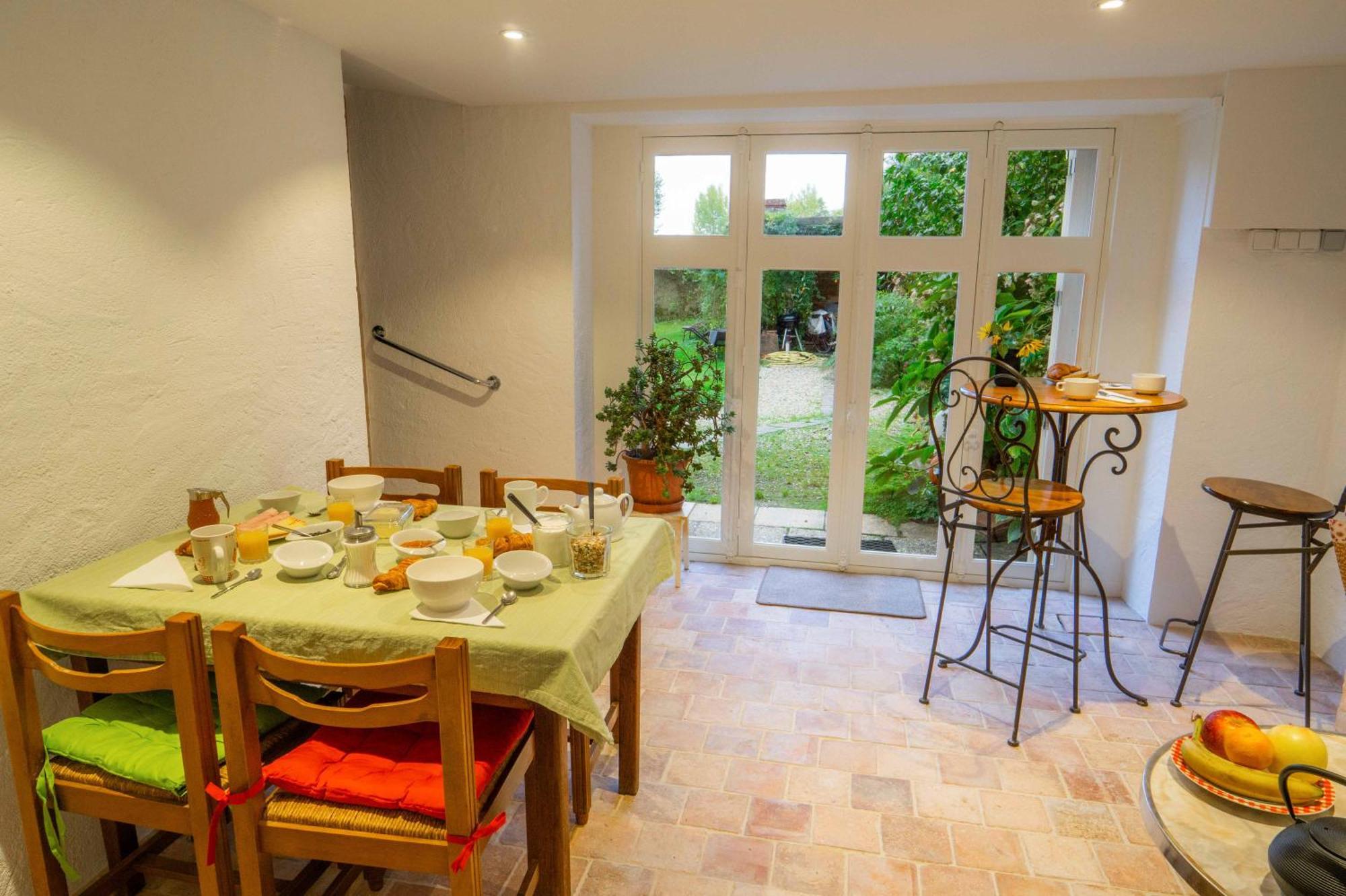 Les Balcons Sur La Loire Bed & Breakfast Chalonnes-sur-Loire Exterior photo